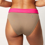 Ikonō La Versatile bikini swimsuit in Tierra with high-waist bottom. Designed for comfort and support, made from eco-friendly materials. Perfect for all body types, including post-surgery swimwear needs. A stylish and inclusive swimwear choice. #BeWhatMovesYou