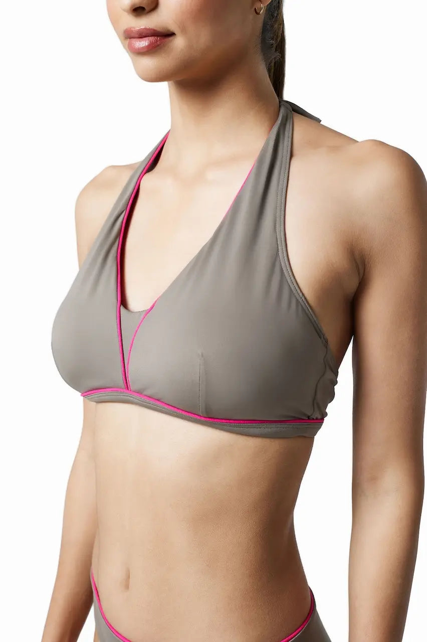 Two-Piece swimwear: Sustainable, adaptable bikini. Perfect for post-mastectomy and prothesis, UV protection included. Fashion meets function with La Versatile by ikonō.