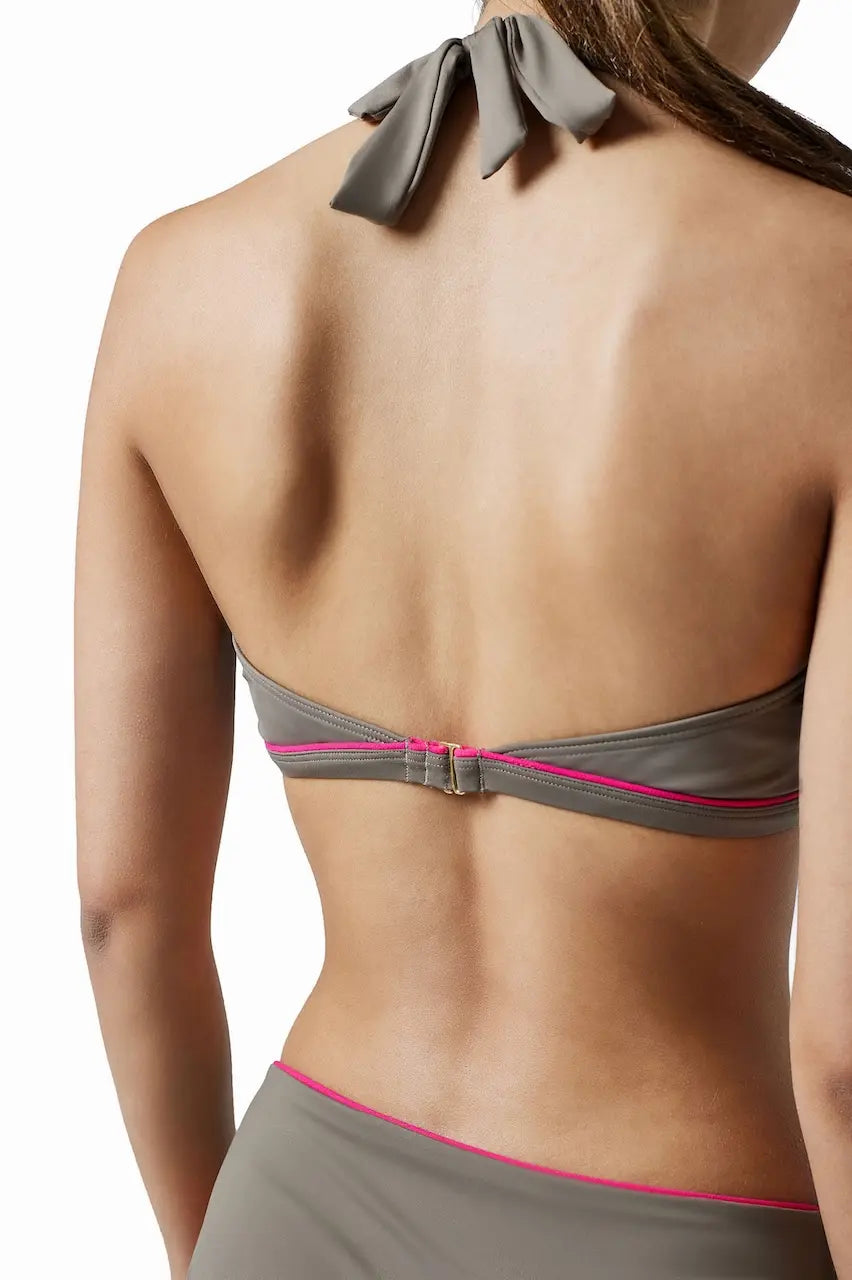 Two-Piece swimwear: Sustainable, adaptable bikini. Perfect for post-mastectomy and prothesis, UV protection included. Fashion meets function with La Versatile by ikonō.