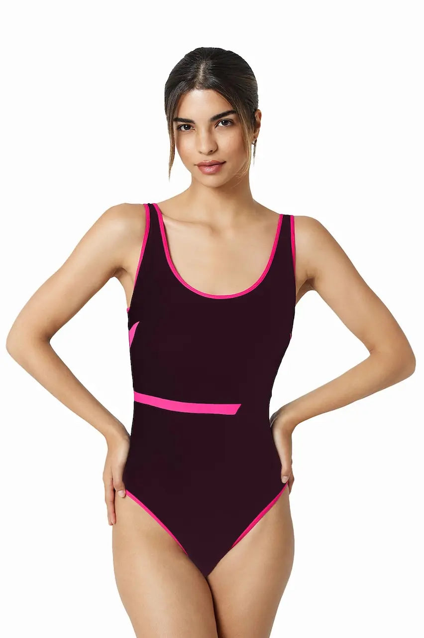 One-piece swimwear, adaptable for post-mastectomy. Eco-friendly, UV-protective, comfort and style for every swim. Discover La Nageuse by ikonō.
